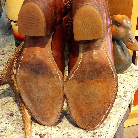 Frye Wiskey Brown Boots Made in U.S.A. - Picture 4 of 5